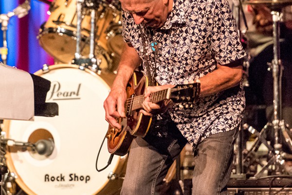 Blues-Legende John Mayall beim Konzert am 23. September 2015 im Leo Theater Ennepetal. Foto: AWi