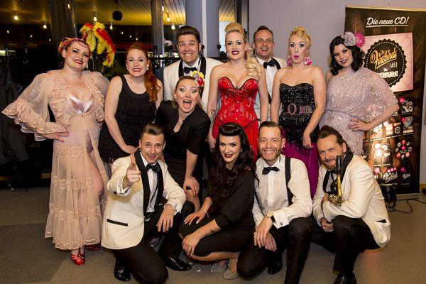 "The Firebirds Burlesque SHow" am 30. Apirl 2016 im Leo Theater. Foto: AWi