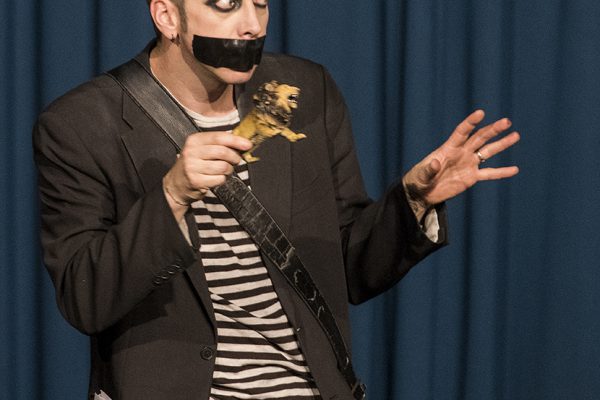 Der Comedian "Tape Face" alias Sam Wills aus Neuseeland gastierte am 10. Februar 2017 im LEO Theater. Fotos: AWi